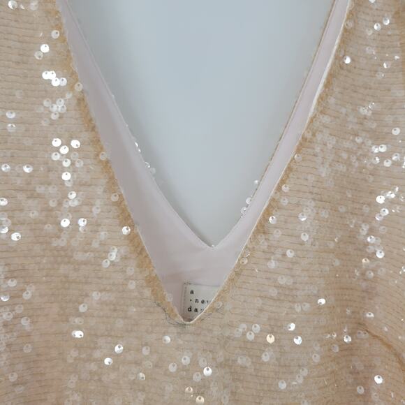 A New Day Womens Sequin Tank Top Medium Cream Sleeveless V Neck Holiday Party - Picture 7 of 12